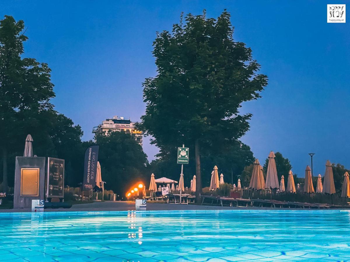 Parkblick - Therme Wien - Gratis Parken Im Der Garage - Terrasse - U-Bahn Esterno foto